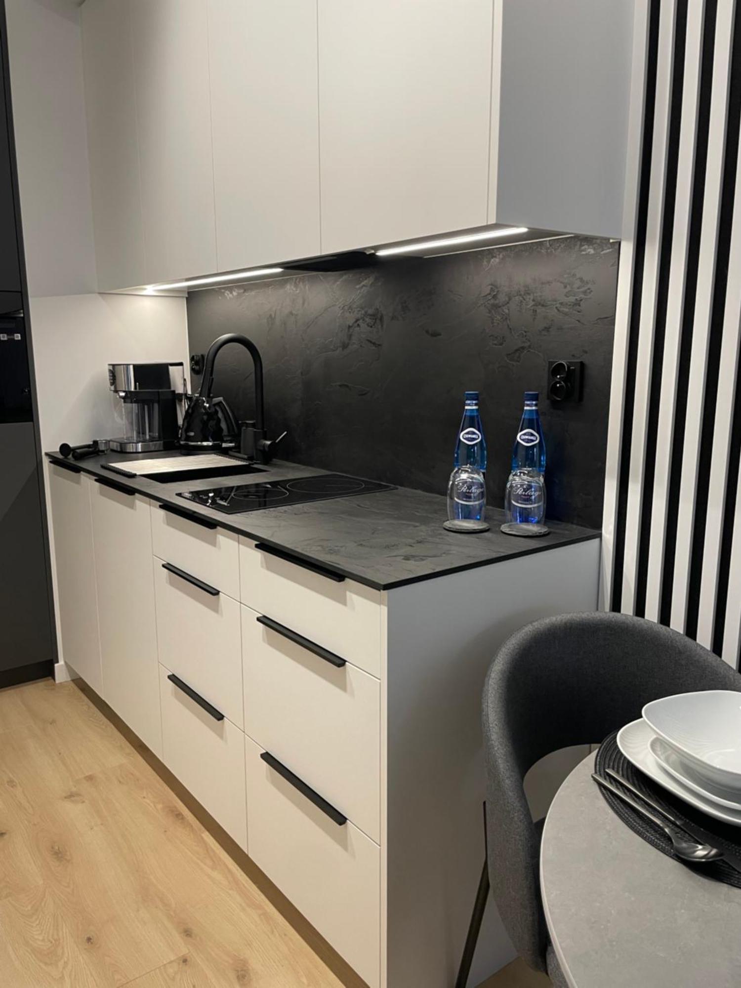Apartment Wawrzynca Goplana Parking