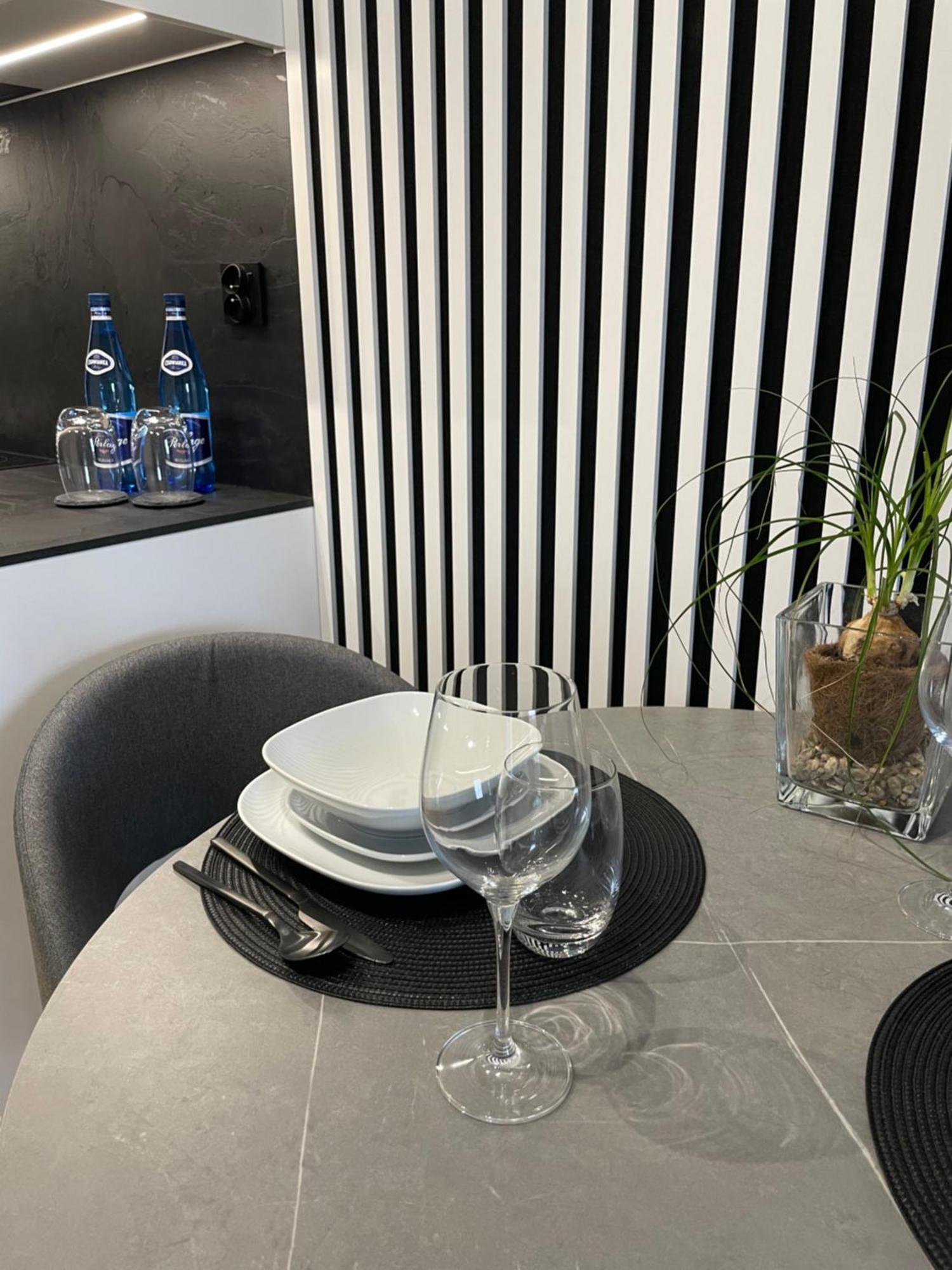 Wawrzynca Goplana Parking Apartament *